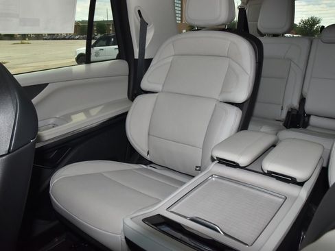 New 2026 Lincoln Navigator L Reserve w/ Jet Appearance Package AWD/4WD image 21