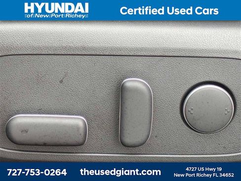 Used 2026 Hyundai Kona SEL Premium image 22