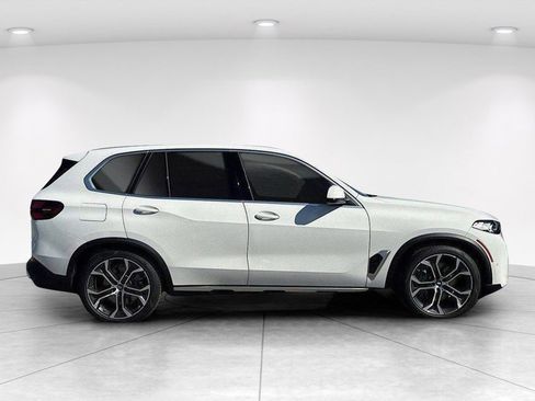 New 2025 BMW X5 xDrive50e w/ Climate Comfort Package AWD/4WD image 3