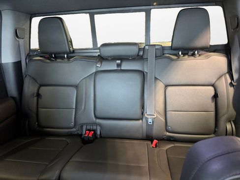 Used 2021 Chevrolet Silverado 1500 LT AWD/4WD image 15