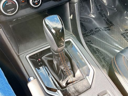 Used 2023 Subaru Crosstrek 2.5i Limited w/ Moonroof Package image 16