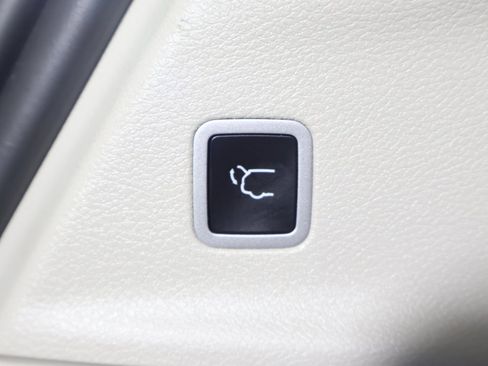 Used 2024 Chrysler Pacifica Limited image 63