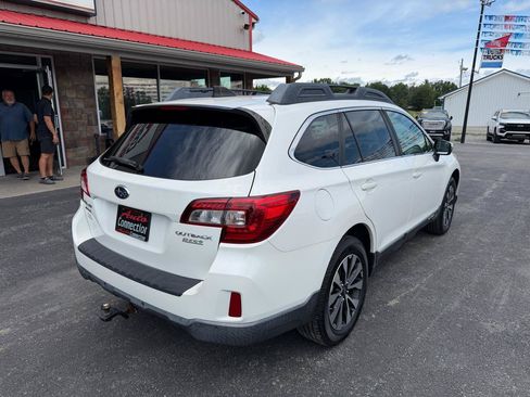 Used 2017 Subaru Outback 2.5i Limited AWD/4WD image 4