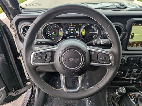 Used 2023 Jeep Wrangler Sahara image 26