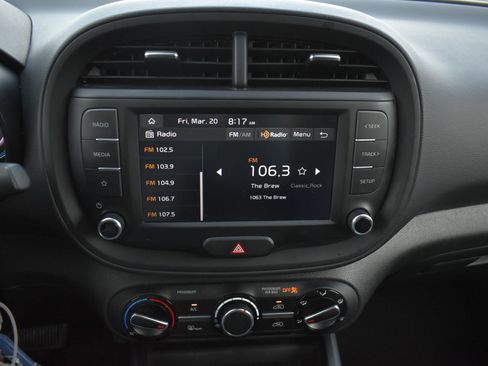 Used 2024 Kia Soul LX w/ Option Group 015 FWD image 25