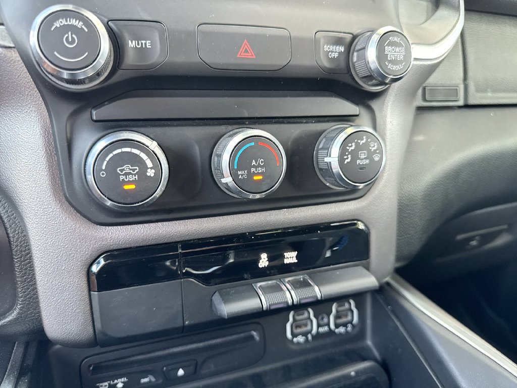 Used 2019 RAM 1500 Big Horn AWD/4WD image 15