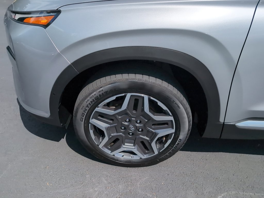 Used 2023 Hyundai Santa Fe Limited AWD/4WD image 17