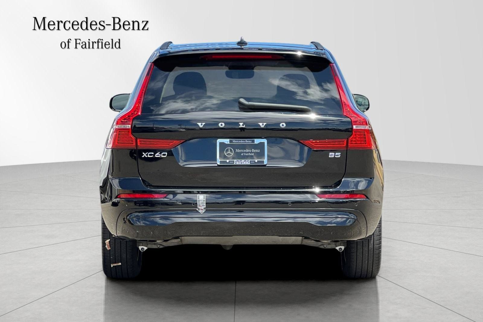 Used 2023 Volvo XC60 B5 Core FWD image 7