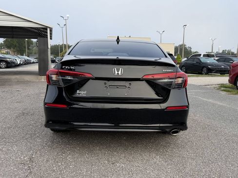 Used 2023 Honda Civic Sport image 6