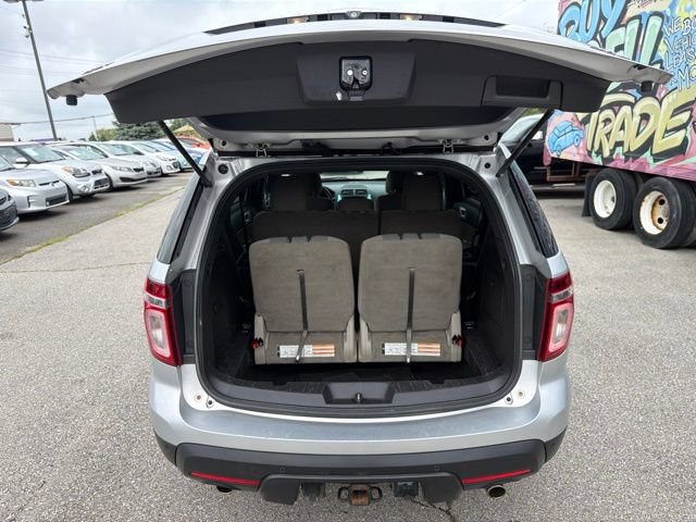 Used 2015 Ford Explorer XLT w/ Equipment Group 201A AWD/4WD image 21