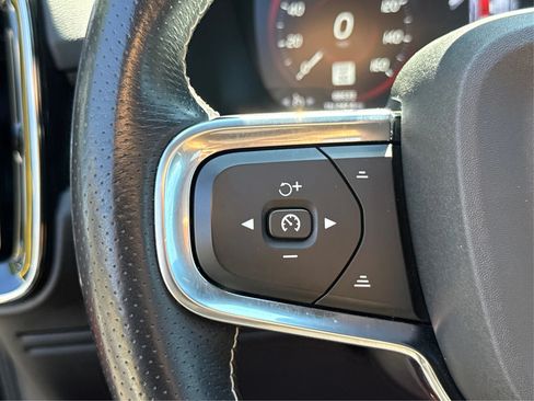 Used 2021 Volvo XC40 T5 R-Design AWD/4WD image 37