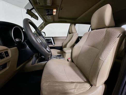 Used 2013 Toyota 4Runner SR5 w/ Convenience Pkg image 13