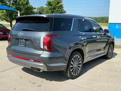 Used 2025 Hyundai Palisade Calligraphy AWD/4WD image 3