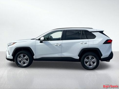 Certified 2025 Toyota RAV4 XLE FWD image 4