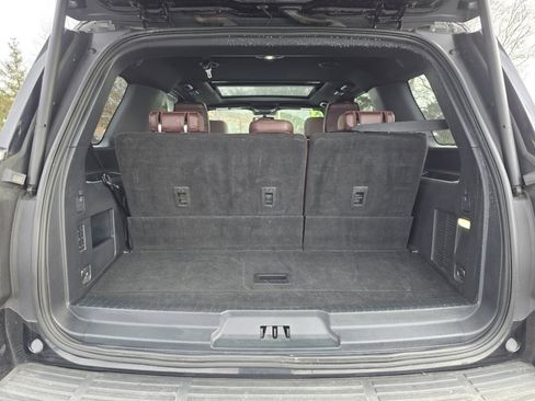 Used 2023 Ford Expedition Limited image 18