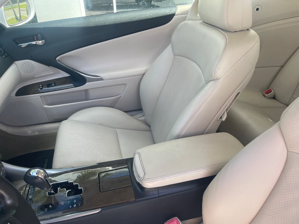 Used 2010 Lexus IS 350C RWD image 22