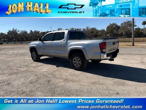 Used 2018 Toyota Tacoma 2WD Double Cab image 8