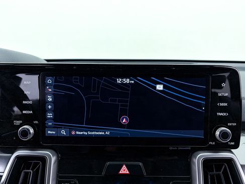 Used 2022 Kia Sorento S w/ Panoramic Sunroof Package image 6