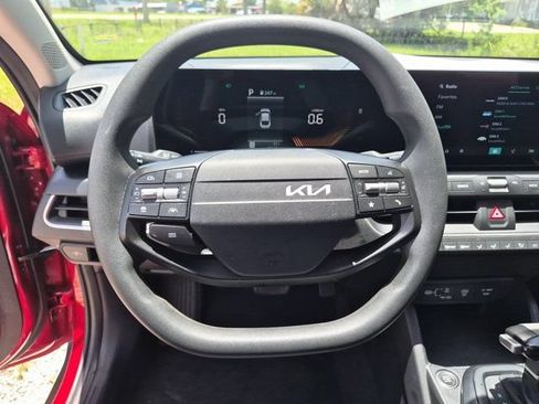 Used 2025 Kia K4 FWD image 22