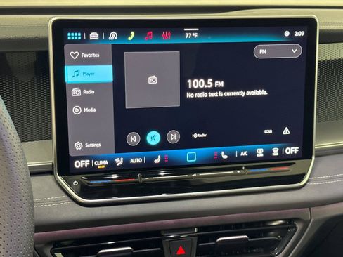 New 2026 Volkswagen Tiguan SE R-Line FWD image 17