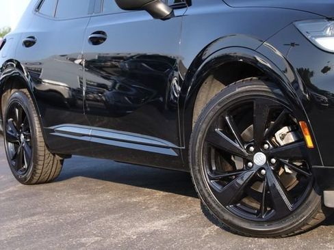 Used 2021 Buick Envision Essence w/ Sport Touring Package FWD image 3