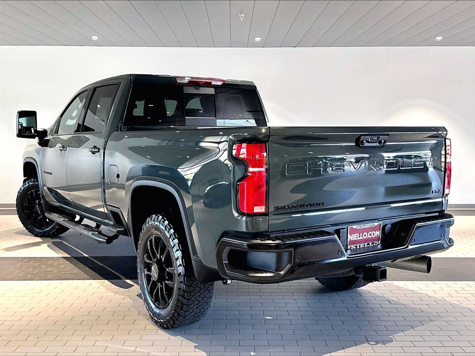 Used 2026 Chevrolet Silverado 3500 LTZ w/ LTZ Plus Package AWD/4WD image 3