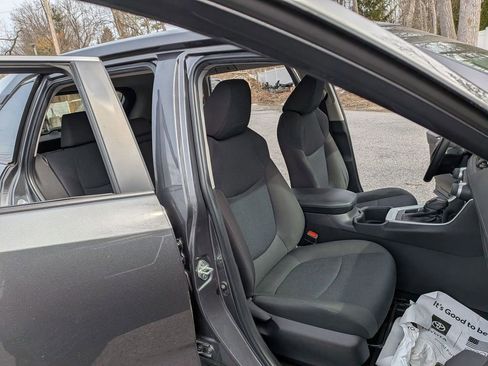 Used 2023 Toyota RAV4 LE image 21