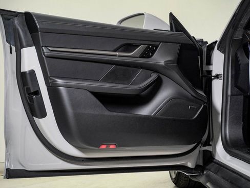 New 2025 Porsche Taycan Turbo AWD/4WD image 26