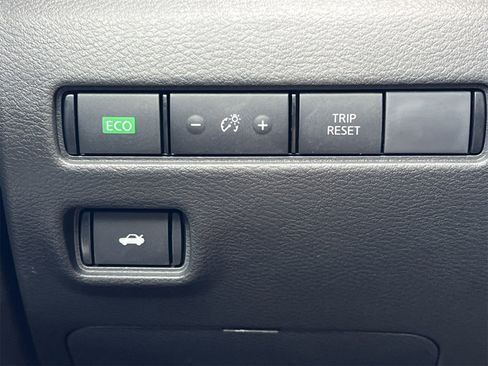 New 2025 Nissan Sentra SR w/ Midnight Edition image 14