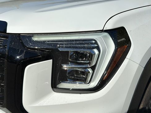 New 2026 GMC Terrain Elevation w/ Elevation Premium Package image 4