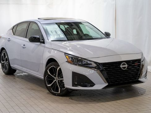 New 2025 Nissan Altima 2.5 SR image 1