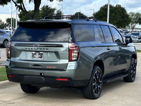 Used 2024 Chevrolet Suburban RST w/ Luxury Package AWD/4WD image 4