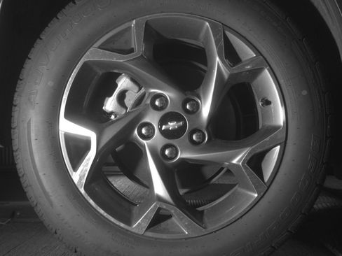 Used 2025 Chevrolet Trax LT w/ LT Convenience Package FWD image 18