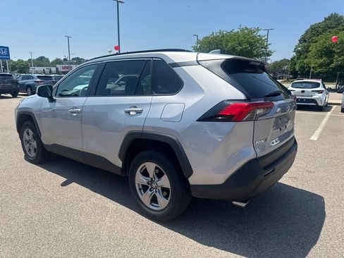 Used 2025 Toyota RAV4 XLE AWD/4WD image 5