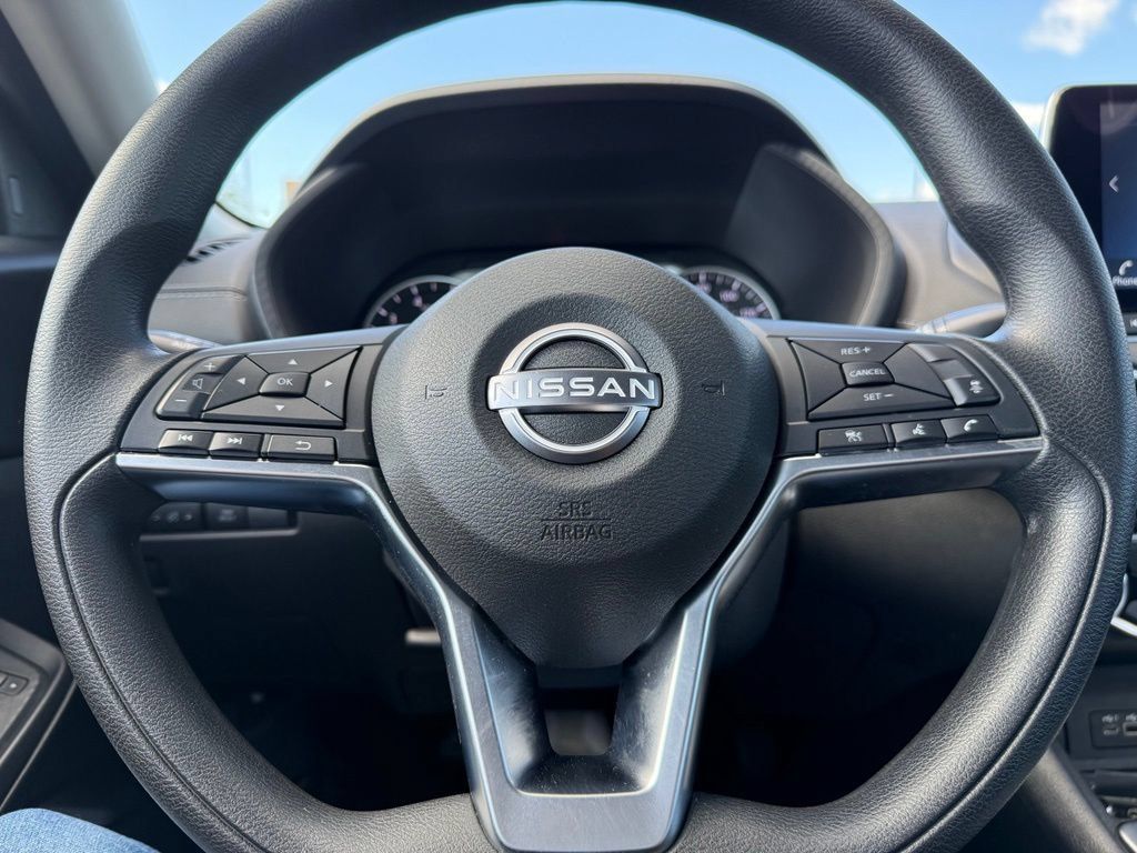 Used 2025 Nissan Sentra SV FWD image 19
