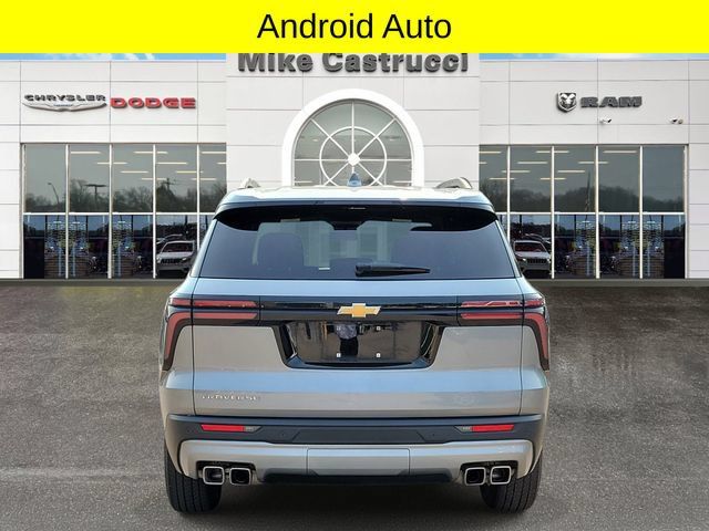 Used 2025 Chevrolet Traverse LT w/ Driver Confidence Package FWD image 5