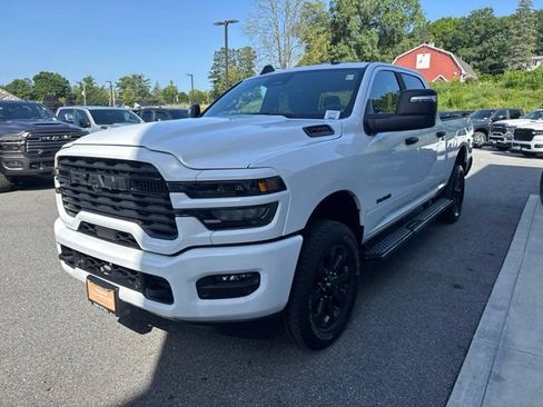 Certified 2025 RAM 2500 Big Horn AWD/4WD image 3