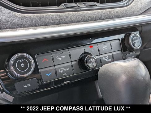 Used 2022 Jeep Compass Latitude AWD/4WD image 21