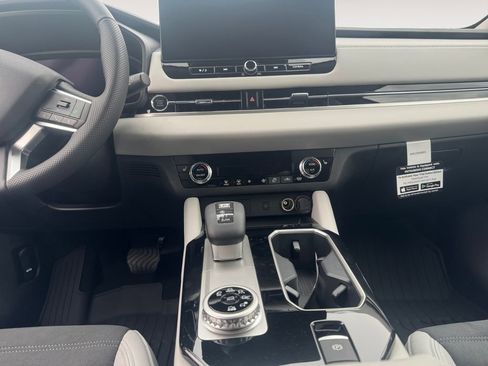 New 2026 Mitsubishi Outlander SE FWD image 11