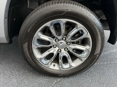 Used 2021 RAM 1500 Laramie w/ Sport Appearance Package image 15