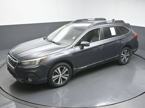 Used 2018 Subaru Outback 3.6R Limited AWD/4WD image 45