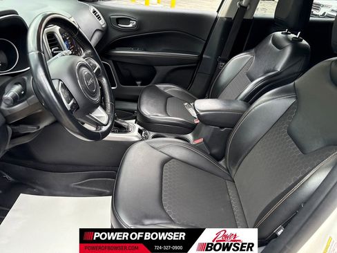 Used 2018 Jeep Compass Latitude w/ Popular Equipment Group AWD/4WD image 9