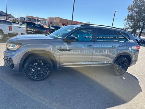 Used 2023 Volkswagen Atlas SEL R-Line image 2