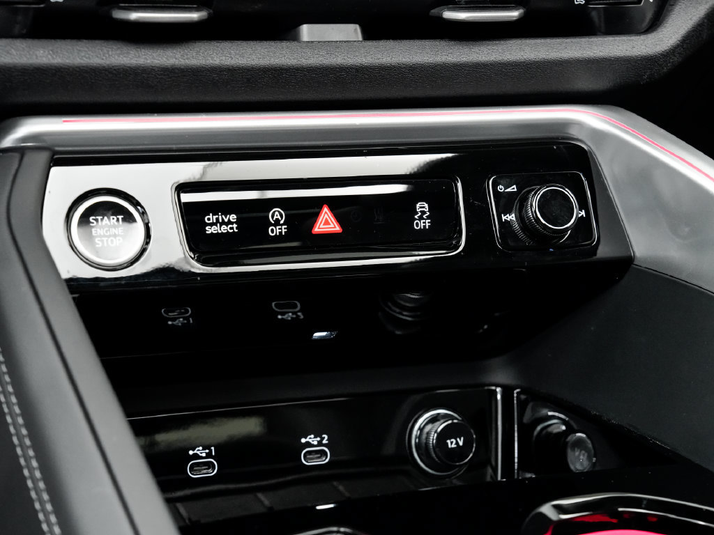 Certified 2025 Audi Q5 Prestige AWD/4WD image 16