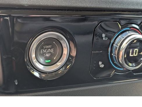 Used 2024 GMC Sierra 1500 SLT image 13