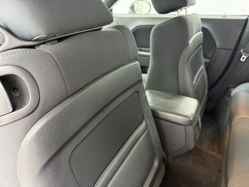 Used 2013 Dodge Challenger R/T image 31