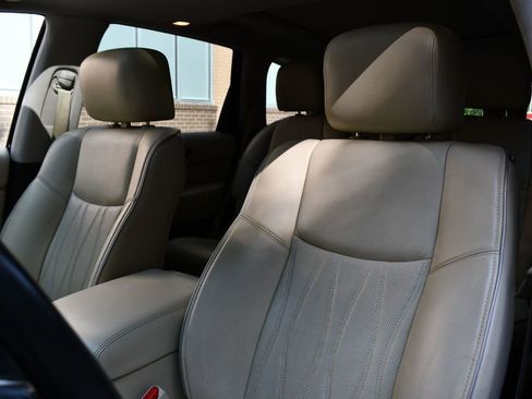 Used 2017 INFINITI QX60 Luxe w/ Deluxe Technology Package image 40