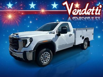 New 2025 GMC Sierra 2500 Pro w/ Convenience Package