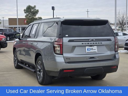 Used 2024 Chevrolet Suburban Z71 w/ Z71 Off-Road Package image 6