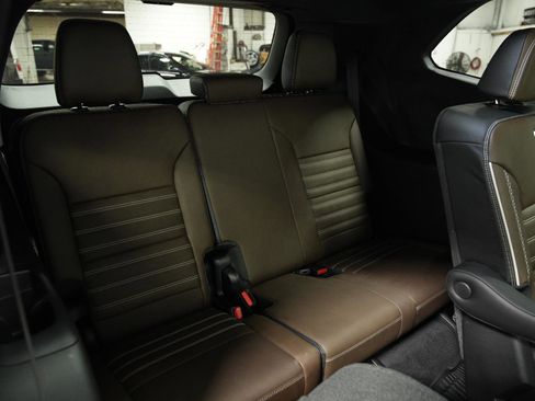 New 2026 GMC Acadia Denali Ultimate w/ LPO, Floor Liner Package image 17